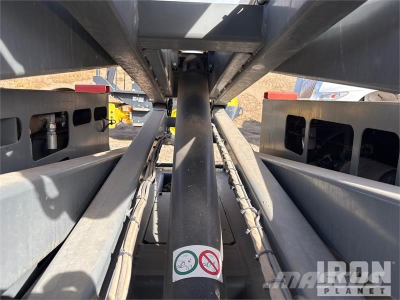 SkyJack SJ6826 RT Scissor lifts