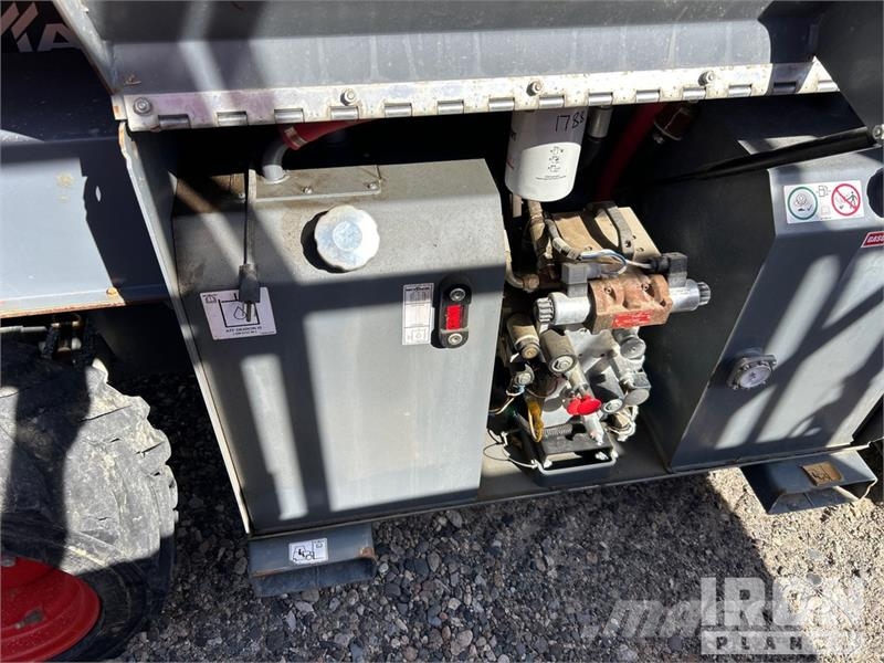 SkyJack SJ6826 RT Škaraste platforme