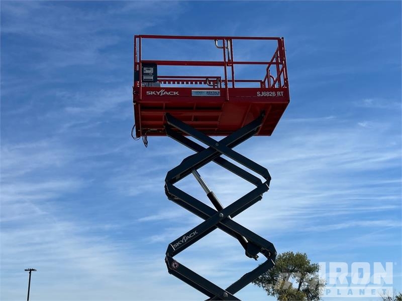 SkyJack SJ6826 RT Škaraste platforme