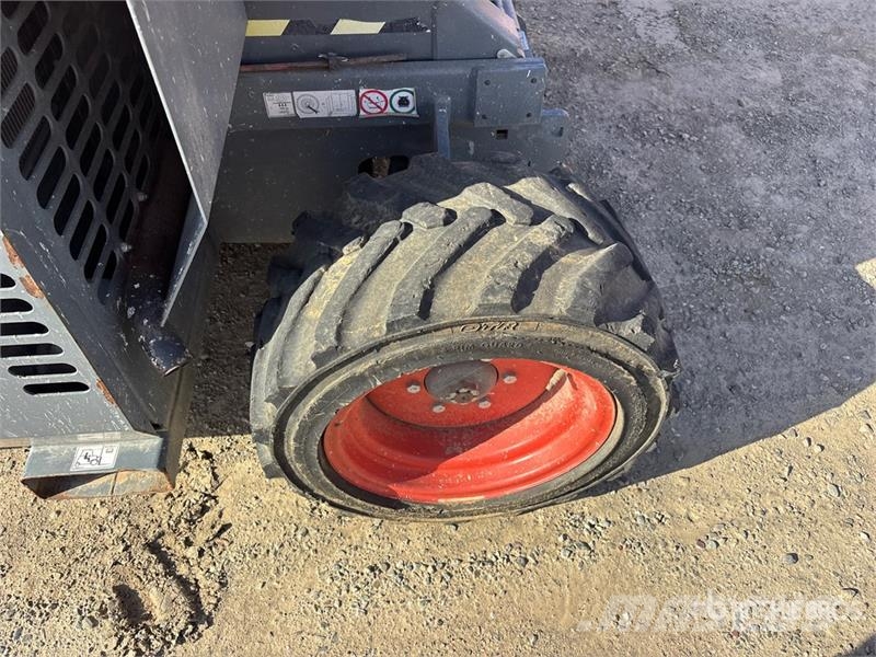SkyJack SJ6826 RT Ollós emelők