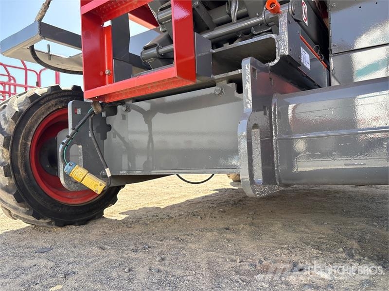 SkyJack SJ6826 RT Elevadores de tesoura