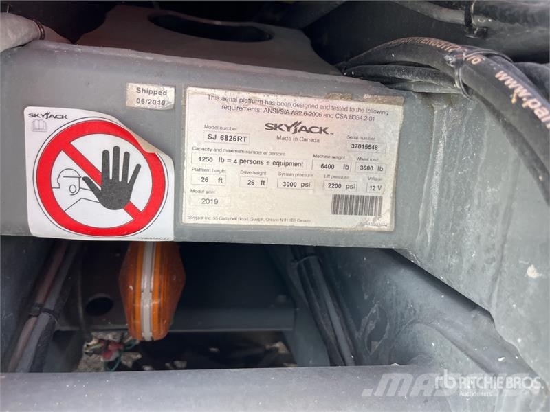 SkyJack SJ6826 RT Škarjaste dvižne ploščadi