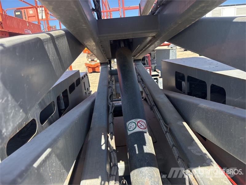 SkyJack SJ6832 RT Scissor lifts