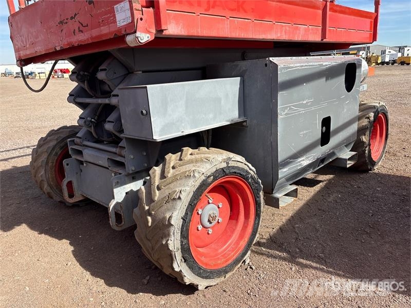 SkyJack SJ6832 RT Scissor lifts