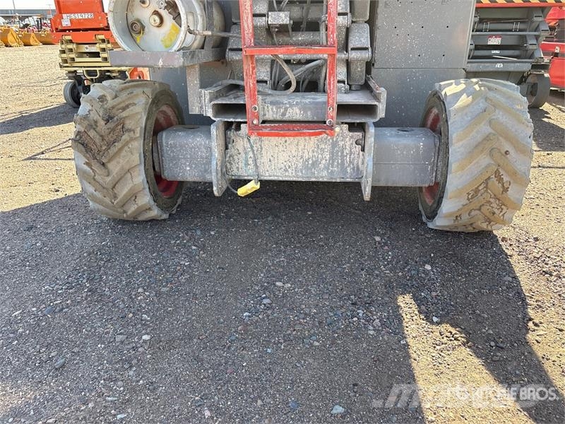SkyJack SJ6832 RT Scissor lifts