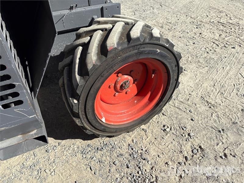 SkyJack SJ6832 RT Ollós emelők