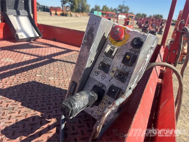 SkyJack SJ6832 RT Škaraste platforme