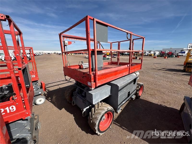 SkyJack SJ6832 RT Scissor lifts