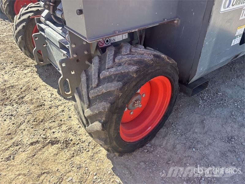 SkyJack SJ6832 RT Škaraste platforme