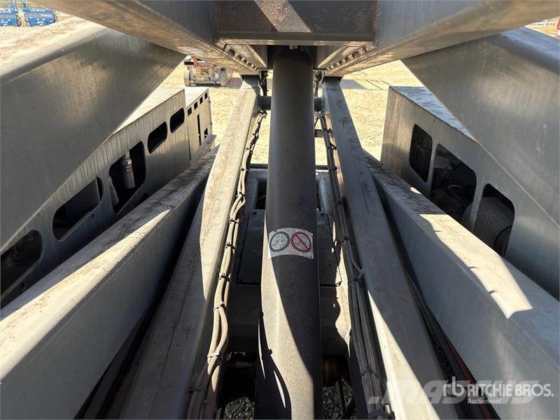 SkyJack SJ6832 RT Škarjaste dvižne ploščadi