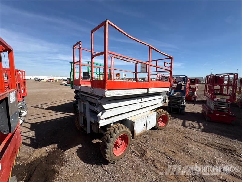 SkyJack SJ7027 RT Scissor lifts