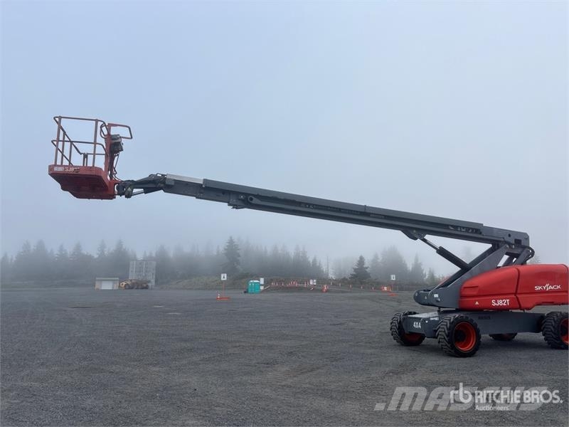 SkyJack SJ82T 4WD Diesel Telescopic Boom Lift Nacelles télescopiques