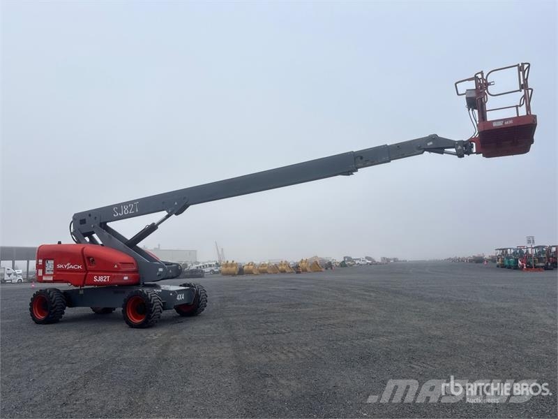 SkyJack SJ82T 4WD Diesel Telescopic Boom Lift Nacelles télescopiques