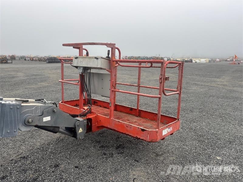 SkyJack SJ82T 4WD Diesel Telescopic Boom Lift Nacelles télescopiques