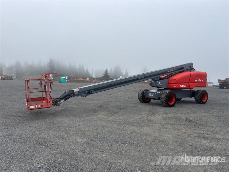 SkyJack SJ82T 4WD Diesel Telescopic Boom Lift Nacelles télescopiques