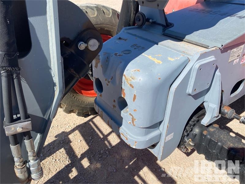 SkyJack SJ843TH Telehandler مناولات متداخلة