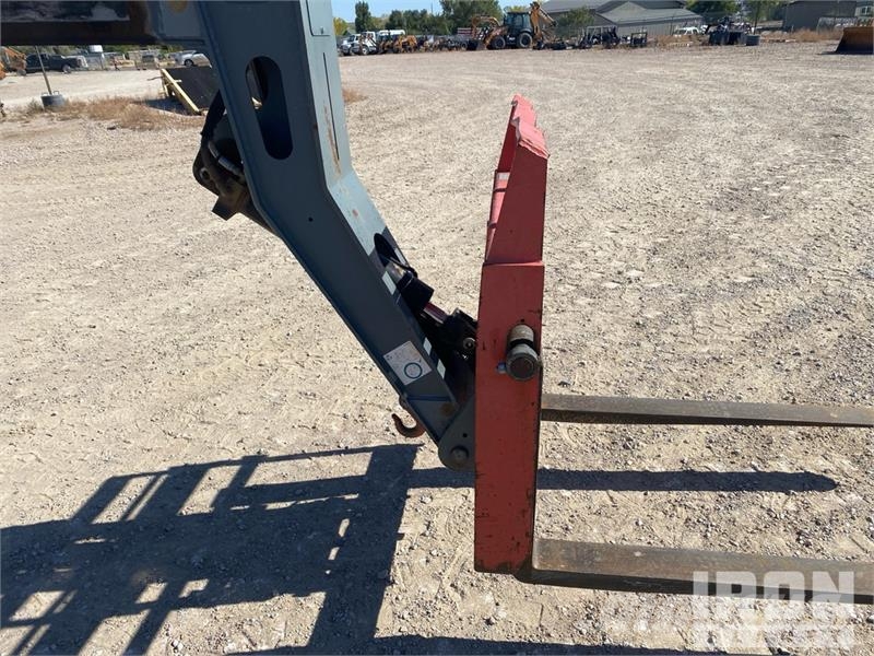 SkyJack SJ843TH Telehandler مناولات متداخلة