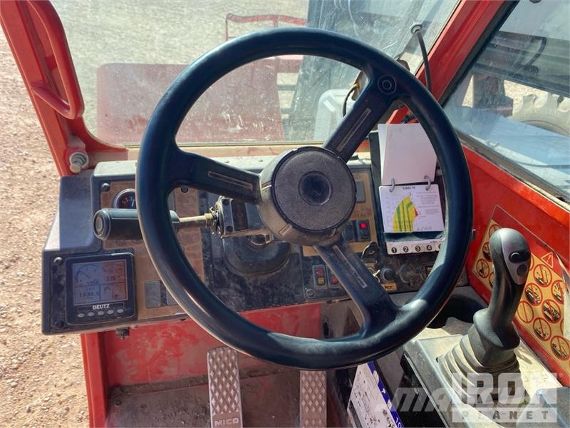 SkyJack SJ843TH Telehandler مناولات متداخلة