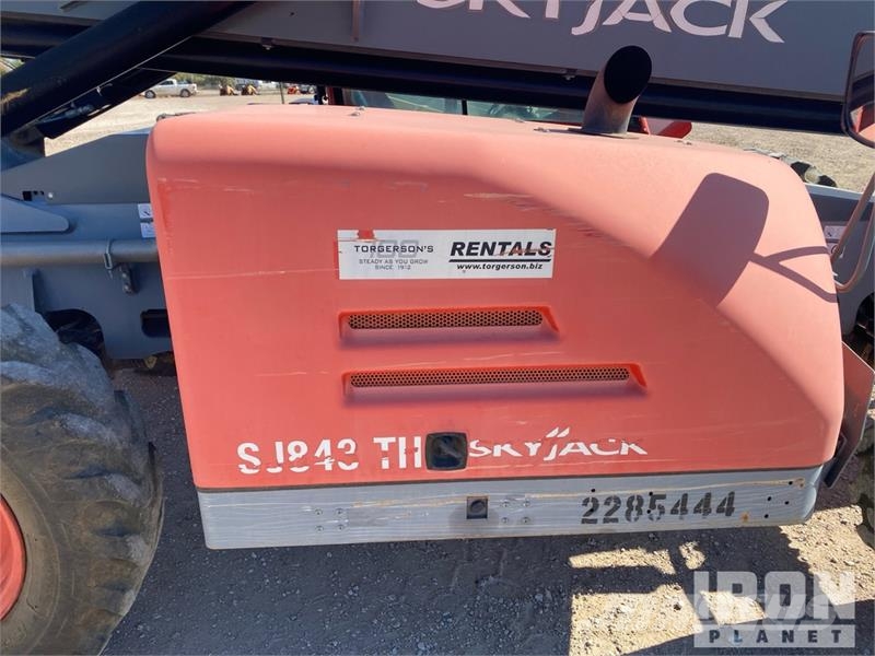 SkyJack SJ843TH Telehandler مناولات متداخلة