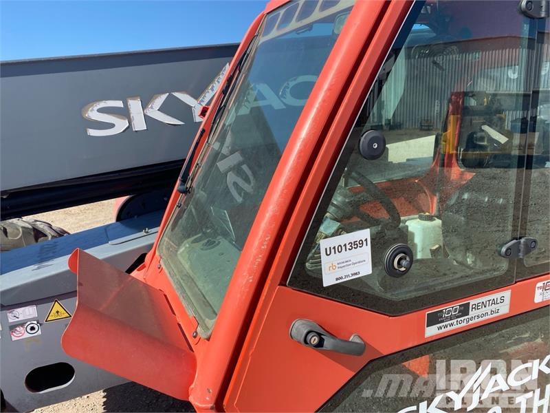 SkyJack SJ843TH Telehandler مناولات متداخلة