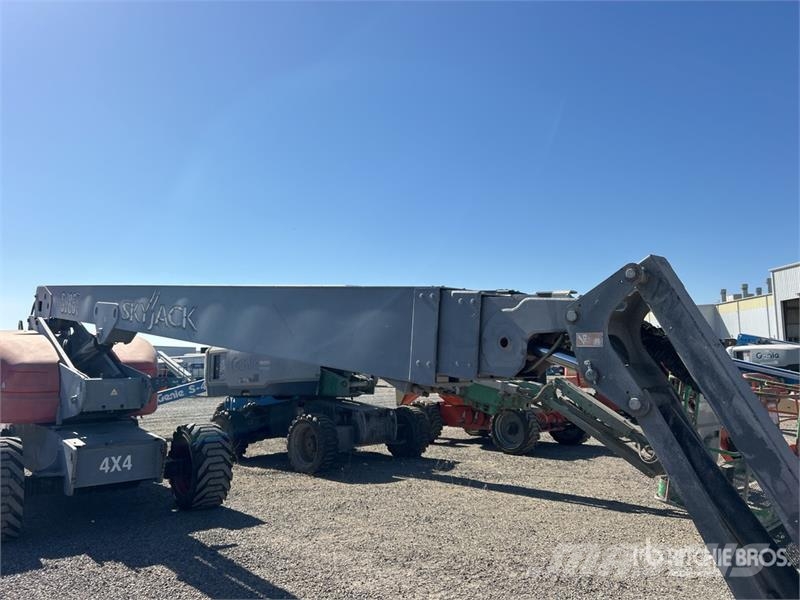 SkyJack SJ86T 4WD Diesel Articulating Boom Lift Articulated boom lifts