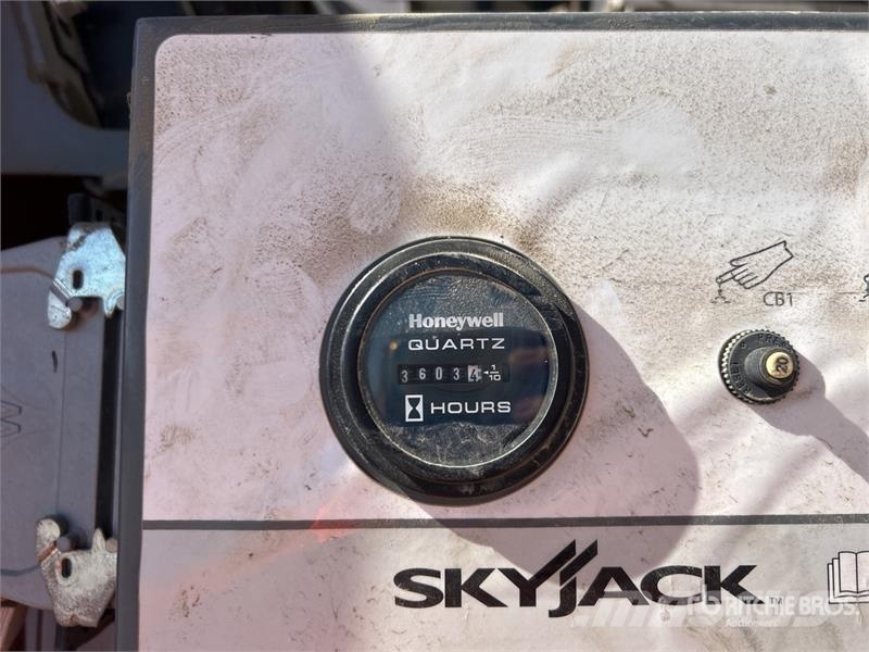 SkyJack SJ86T 4WD Diesel Articulating Boom Lift Articulated boom lifts