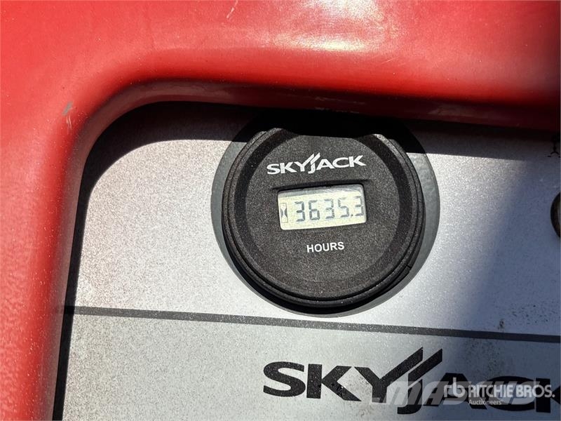 SkyJack SJ86T 4WD Diesel Telescopic Boom Lift Plataformas de trabajo telescópica