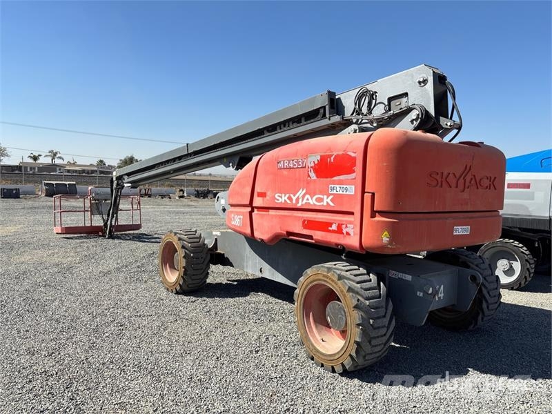 SkyJack SJ86T 4WD Diesel Telescopic Boom Lift Телескопические подъемники