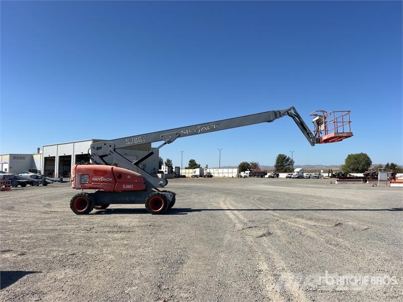 SkyJack SJ86T 4WD Diesel Articulating Boom Lift Articulated boom lifts
