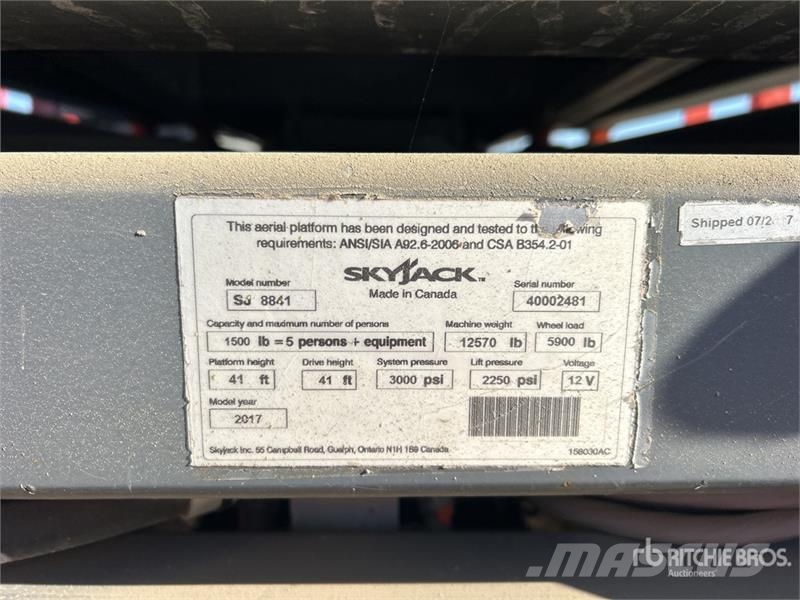 SkyJack SJ8841 RT Ollós emelők