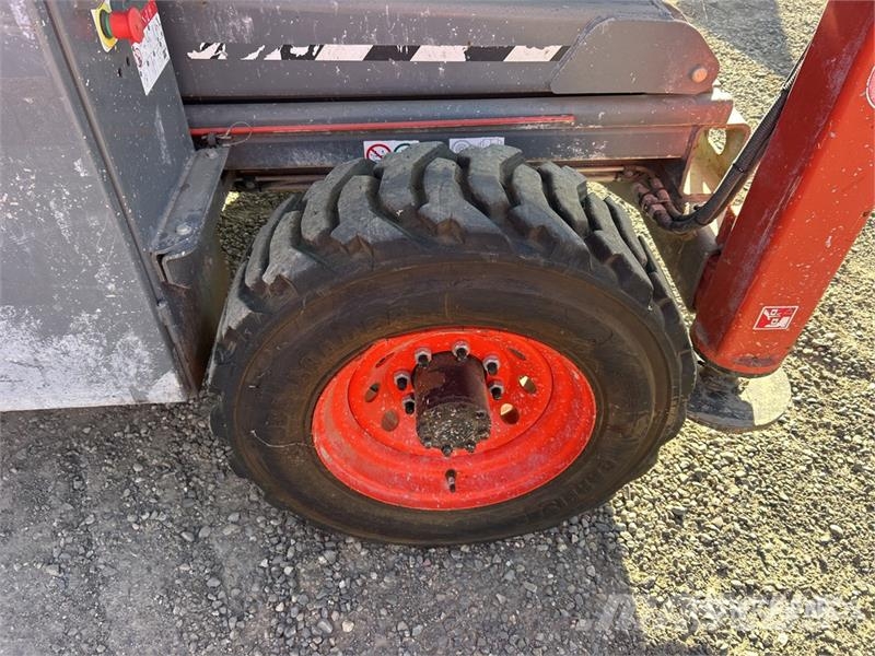 SkyJack SJ8841 RT Ollós emelők
