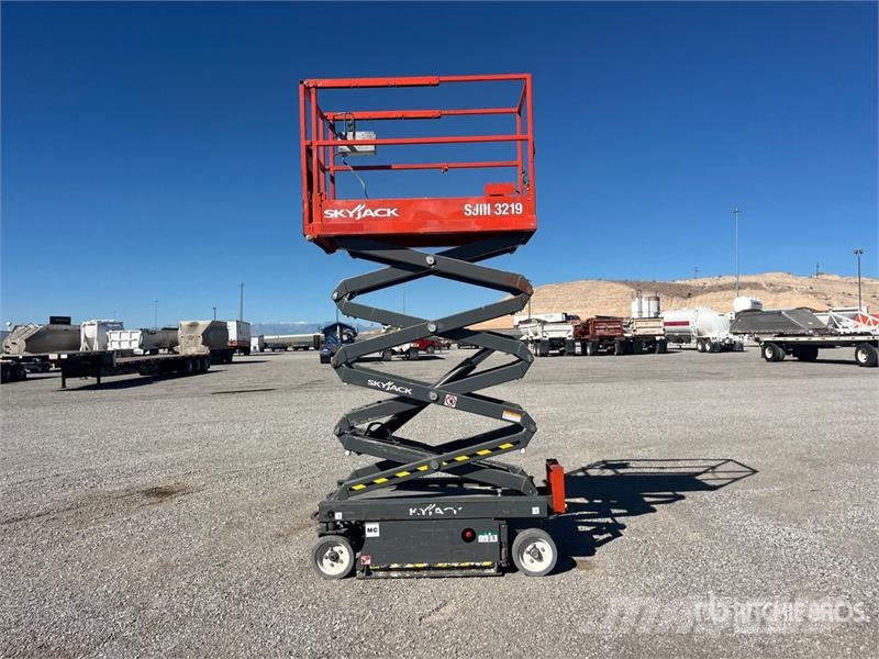 SkyJack SJIII-3219 Electric Scissor Lift Scheren-Arbeitsbühnen
