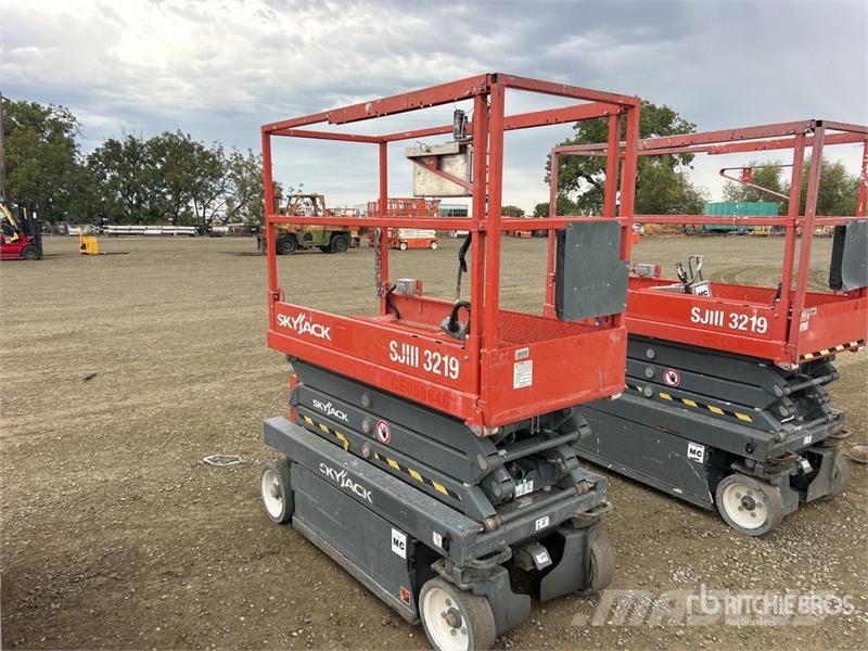 SkyJack SJIII-3219 Electric Scissor Lift Plataformas tijera