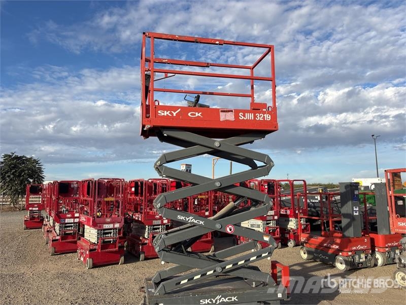 SkyJack SJIII-3219 Electric Scissor Lift Plataformas tijera