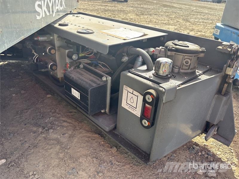SkyJack SJIII-3219 Electric Scissor Lift Scissor lifts