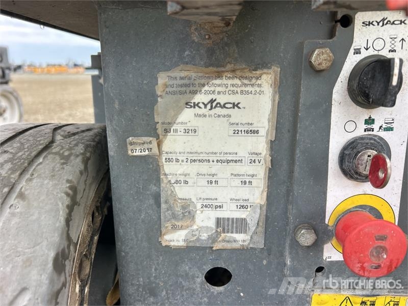 SkyJack SJIII-3219 Electric Scissor Lift Plataformas tijera