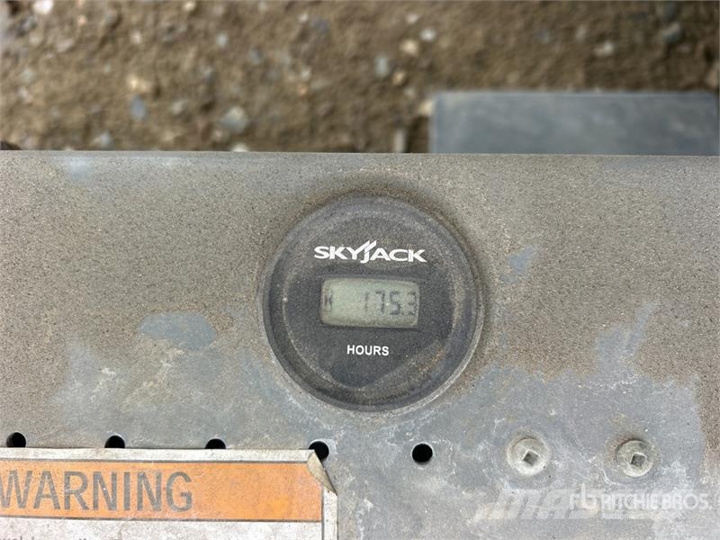 SkyJack SJIII-3219 Electric Scissor Lift Plataformas tijera