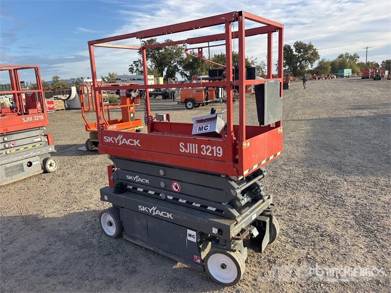 SkyJack SJIII-3219 Electric Scissor Lift Plataformas tijera