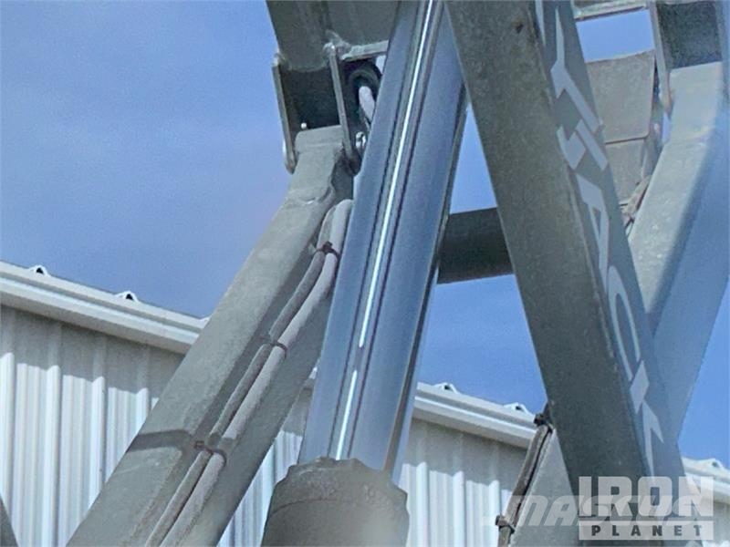 SkyJack SJIII-3219 Electric Scissor Lift Ollós emelők