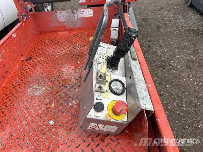 SkyJack SJIII-3219 Electric Scissor Lift رافعات مقصية الشكل