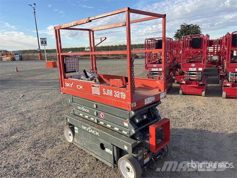 SkyJack SJIII-3219 Electric Scissor Lift Plataformas tijera