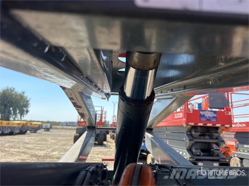 SkyJack SJIII 3220 Electric Scissor Lift Ollós emelők
