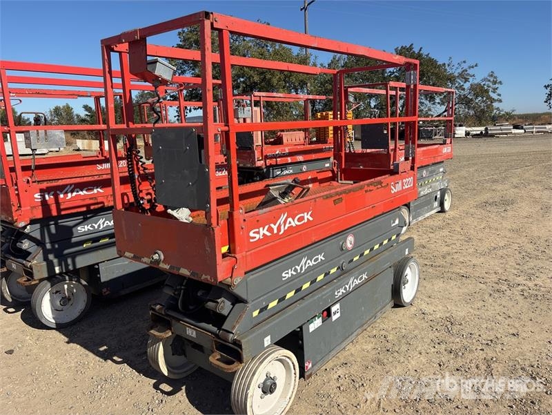 SkyJack SJIII 3220 Electric Scissor Lift 剪式升降機