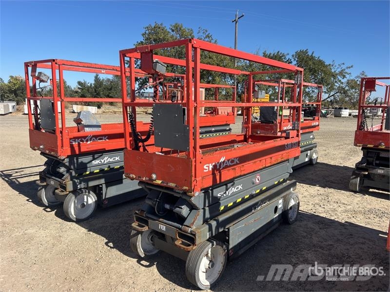 SkyJack SJIII 3220 Electric Scissor Lift Škaraste platforme