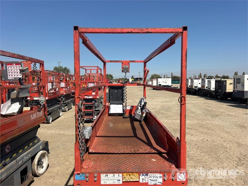 SkyJack SJIII 3220 Electric Scissor Lift Ollós emelők
