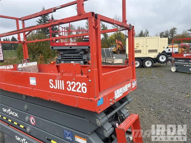 SkyJack SJIII 3226 Electric Scissor Lift 剪叉式升降机