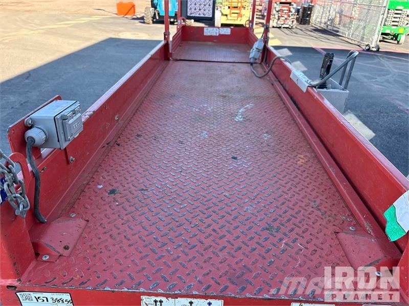 SkyJack SJIII-3226 Electric Scissor Lift 剪叉式升降机