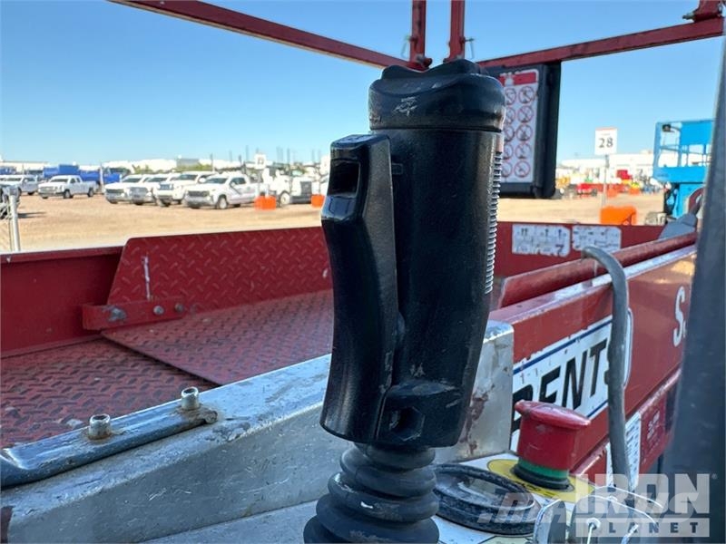 SkyJack SJIII-3226 Electric Scissor Lift 剪叉式升降机
