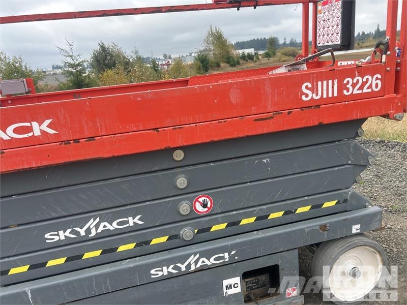 SkyJack SJIII 3226 Electric Scissor Lift 剪叉式升降机