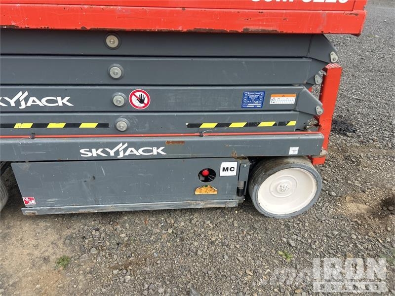 SkyJack SJIII 3226 Electric Scissor Lift 剪叉式升降机